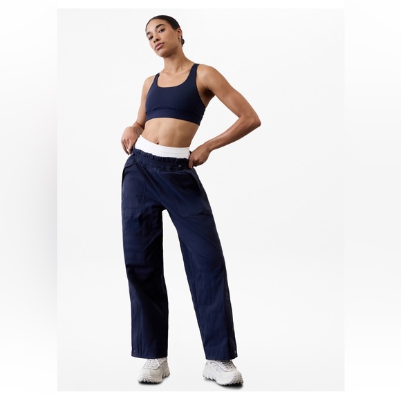 NWT Athleta Dark Trekkie Parachute Pant size XS - Picture 1 of 8